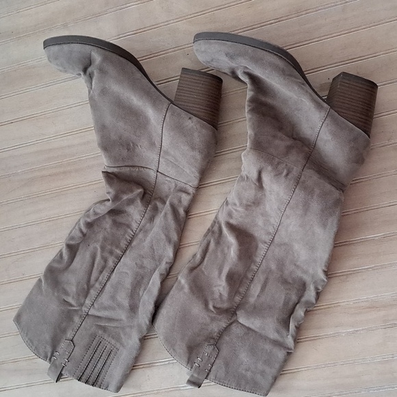 Old Navy Women's Tall Suede Heeled Boots - Picture 3 of 9